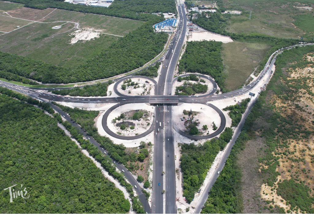 New Cloverleaf Road construction near Cancun Airport 2023