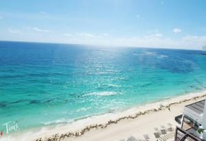 Low sargassum on Cancun beach near Tim’s Ocean Condos September 2025.