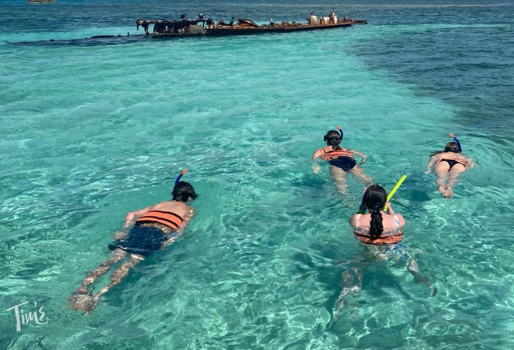 kids snorkeling Isla Mujeres with Mike in Cancun