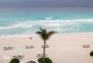 Cancun sargassum forecast 2026 showing clear beach conditions at Tim's Ocean Condos